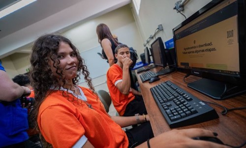 Governo do Brasil cria mais 185 novos laboratórios de informática no Rio de Janeiro